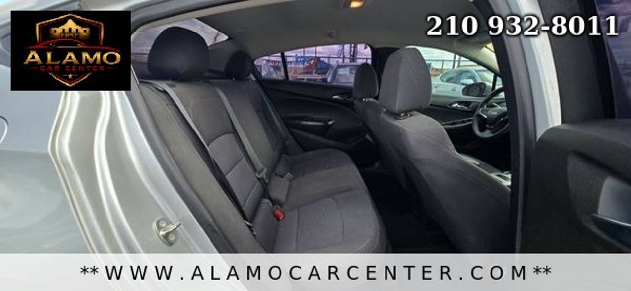 Used 2018 Chevrolet Cruze LS FWD image 19