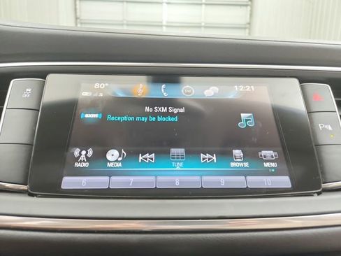 Used 2019 Buick Enclave Essence FWD image 28