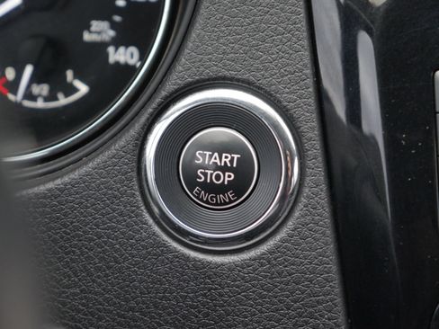 Used 2017 Nissan Rogue Sport SL image 8