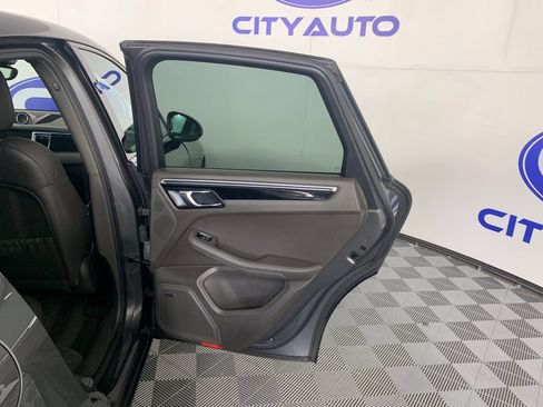 Used 2018 Porsche Macan S AWD/4WD image 36