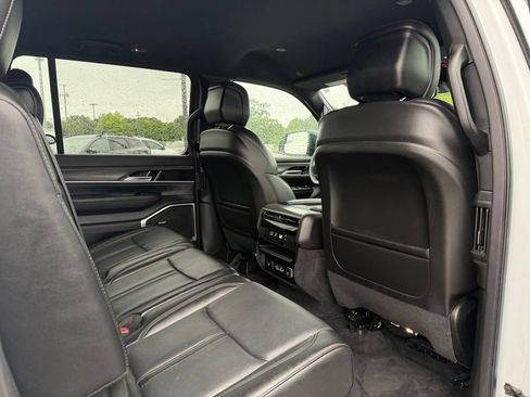 Used 2023 Jeep Wagoneer L Series III w/ Preferred Equipment Group AWD/4WD image 26