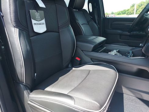 New 2026 RAM 3500 Limited AWD/4WD image 31