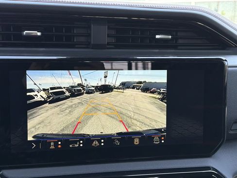 New 2026 GMC Sierra 1500 AT4 w/ Technology Package AWD/4WD image 5