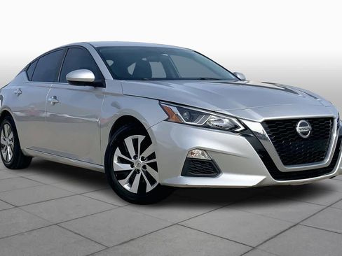 Used 2020 Nissan Altima 2.5 S image 3
