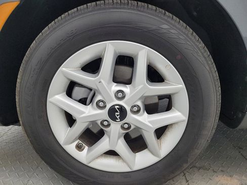 Used 2025 Kia Soul LX image 31