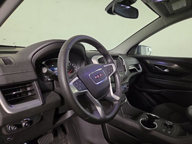 Used 2022 GMC Terrain SLE w/ Driver Convenience Package FWD image 14