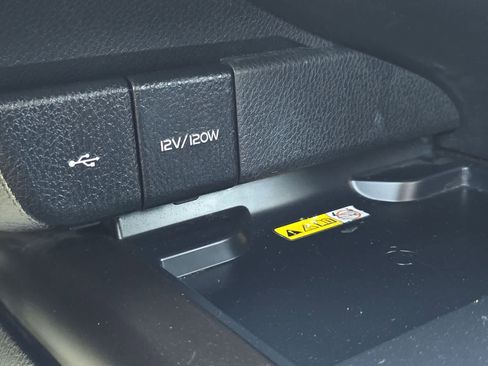 Used 2022 Toyota Camry XSE FWD image 24