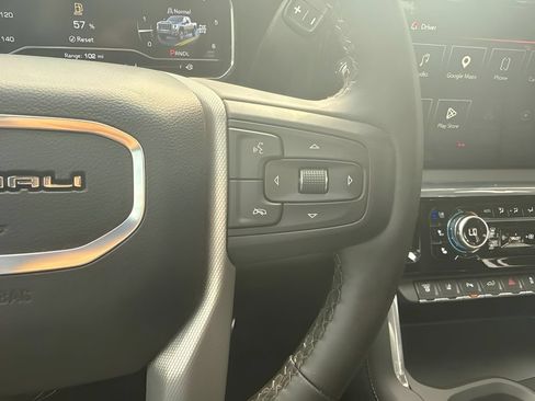 Used 2025 GMC Sierra 2500 Denali AWD/4WD image 18
