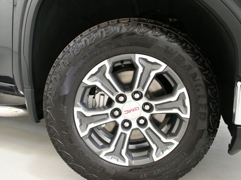 Used 2023 GMC Sierra 1500 SLE AWD/4WD image 31