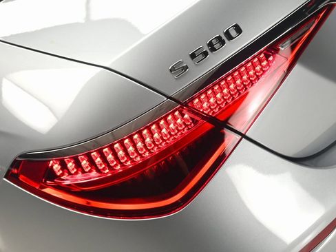 Used 2023 Mercedes-Benz S 580 4MATIC Sedan image 29
