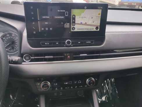 Used 2025 Mitsubishi Outlander SE AWD/4WD image 17