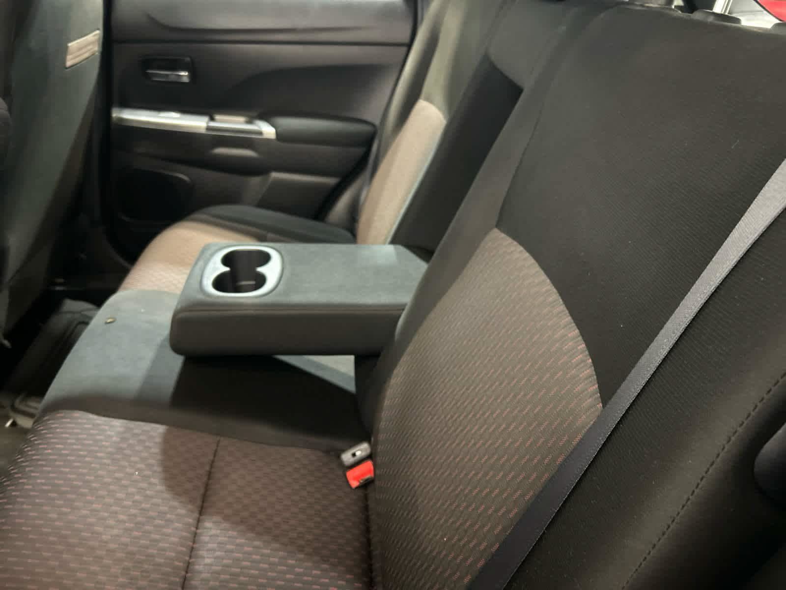 Used 2018 Mitsubishi Outlander Sport ES FWD image 5