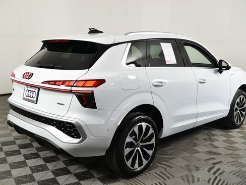 New 2026 Audi Q3 quattro 2.0T image 9