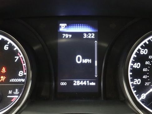 Used 2022 Toyota Camry SE image 36