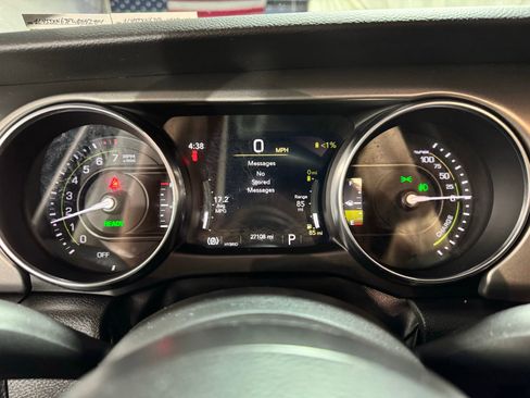 Used 2023 Jeep Wrangler Unlimited w/ Cold Weather Group image 21