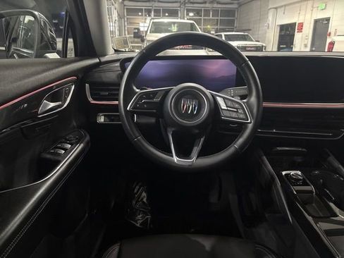 Used 2025 Buick Envision Preferred AWD/4WD image 33