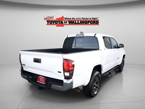 Certified 2023 Toyota Tacoma SR5 AWD/4WD image 12