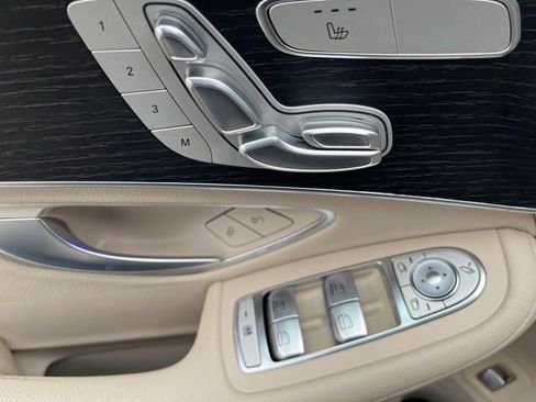 Used 2022 Mercedes-Benz GLC 300 4MATIC image 20