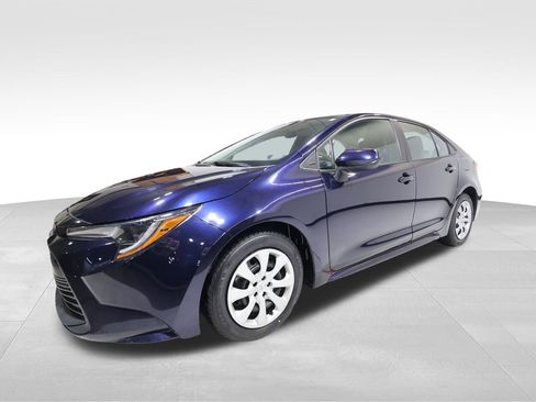 Used 2024 Toyota Corolla LE image 8