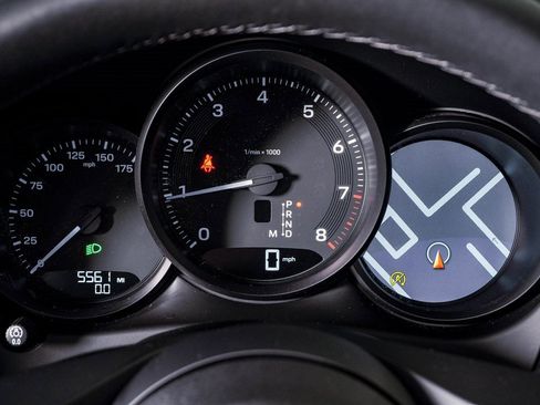 Certified 2025 Porsche Macan image 21