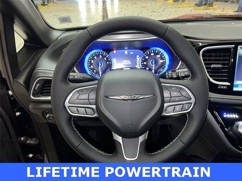 New 2026 Chrysler Pacifica Select image 20