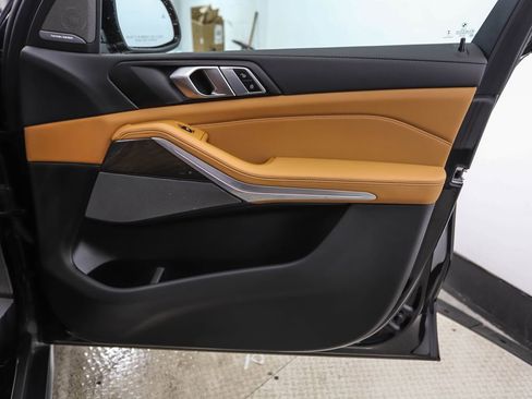 Certified 2023 BMW X5 xDrive40i w/ Executive Package image 29