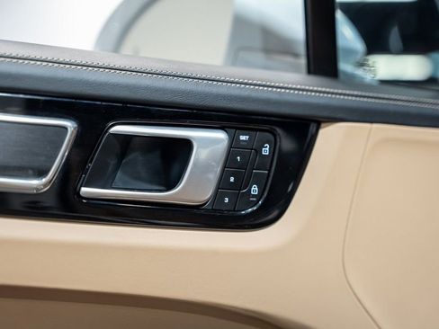 Used 2022 Porsche Cayenne GTS image 69