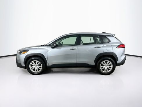Used 2025 Toyota Corolla Cross L FWD image 4