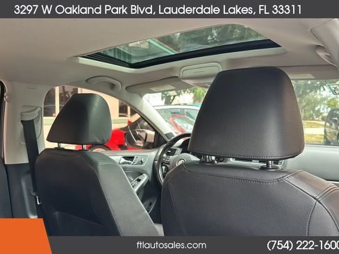 Used 2014 Volkswagen Jetta SEL FWD image 28