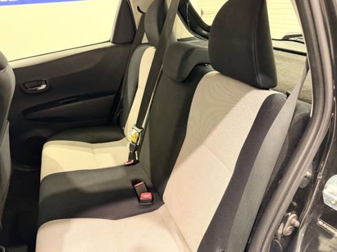 Used 2013 Toyota Yaris LE image 38