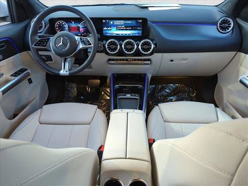 Certified 2025 Mercedes-Benz GLA 250 4MATIC image 17