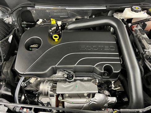 Used 2025 Chevrolet Equinox LT image 33