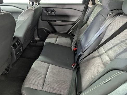 Used 2024 Nissan Rogue SV image 16