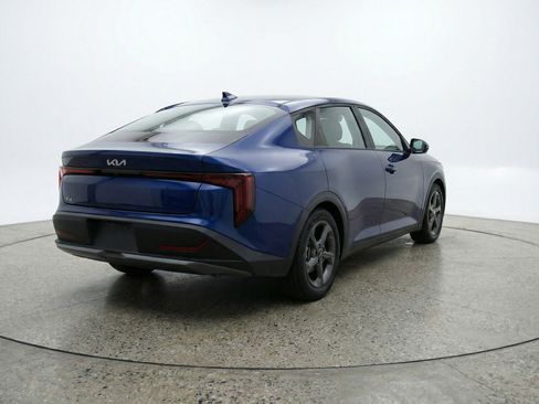 Used 2025 Kia K4 LXS image 9