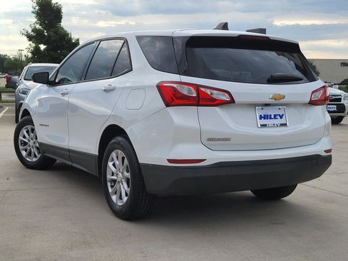 Used 2019 Chevrolet Equinox LS FWD image 3