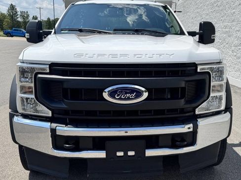 Used 2022 Ford F550 4x4 Crew Cab Super Duty w/ Power Equipment Group image 7