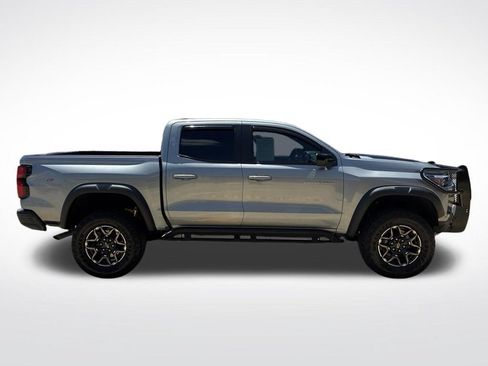Used 2023 Chevrolet Colorado ZR2 w/ ZR2 Convenience Package III AWD/4WD image 5