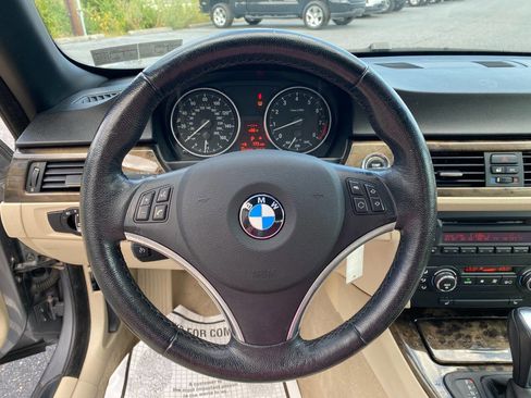 Used 2009 BMW 328i Convertible image 21