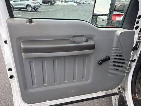 Used 2012 Ford F250 XL w/ Skid Plate Pkg image 22