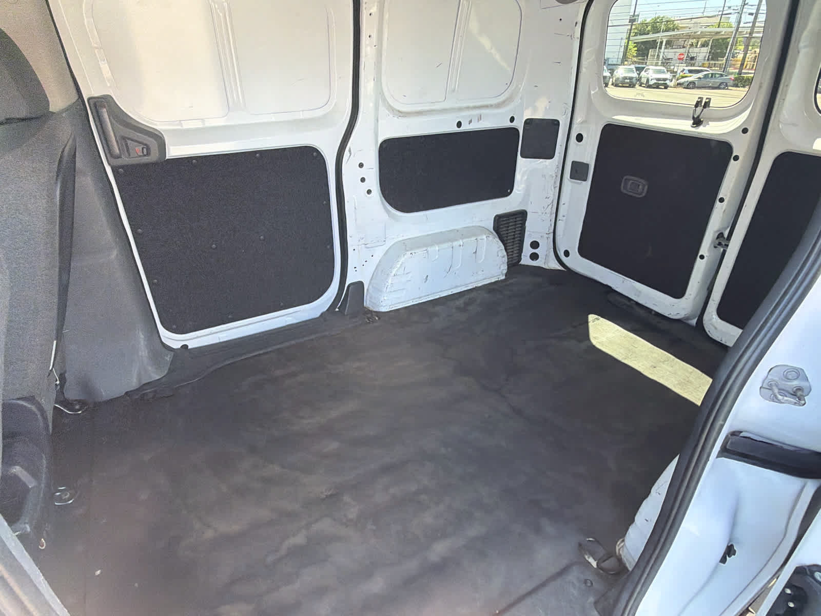 Used 2017 Nissan NV200 SV w/ Technology Package FWD image 9