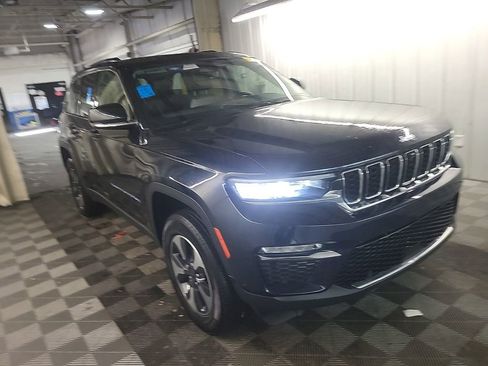 Used 2023 Jeep Grand Cherokee 4WD 4xe w/ Luxury Tech Group II image 16