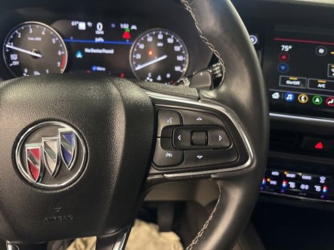 Used 2023 Buick Envision Avenir image 19