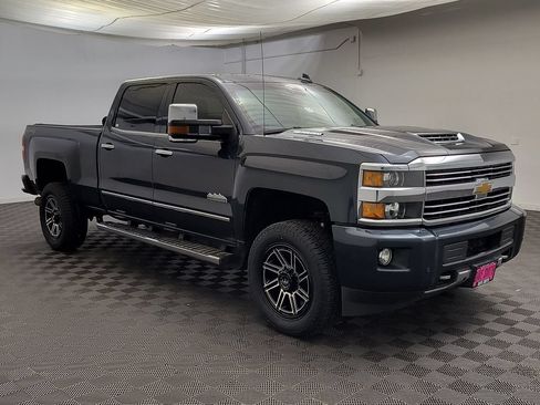 Used 2017 Chevrolet Silverado 2500 High Country w/ Duramax Plus Package AWD/4WD image 7