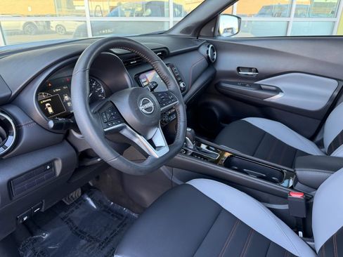 Used 2024 Nissan Kicks SR w/ SR Premium Package image 31