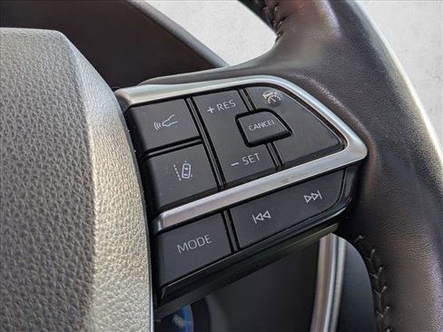 Used 2023 Toyota Highlander Platinum image 12