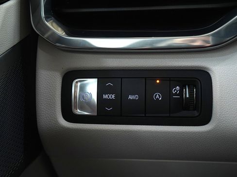 Used 2024 GMC Acadia Denali w/ Super Cruise Package image 31