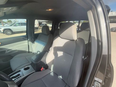 Used 2013 Toyota Tacoma 4x4 Double Cab image 19