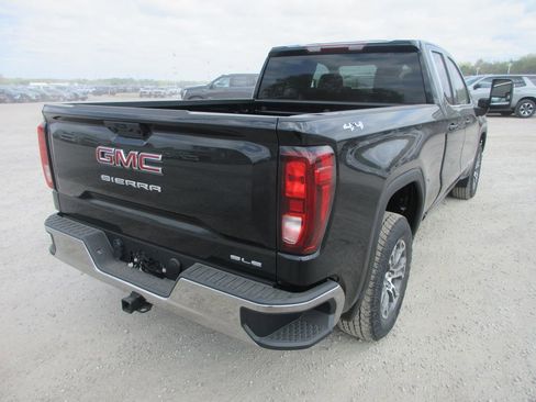 New 2026 GMC Sierra 1500 SLE w/ Max Trailering Package AWD/4WD image 5