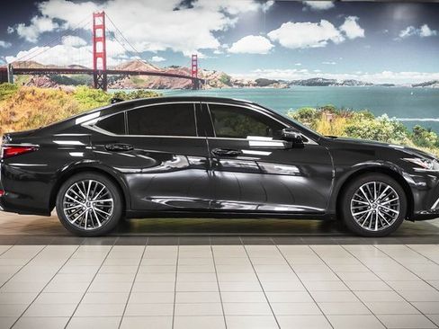 Certified 2024 Lexus ES 350 w/ Premium Package image 5