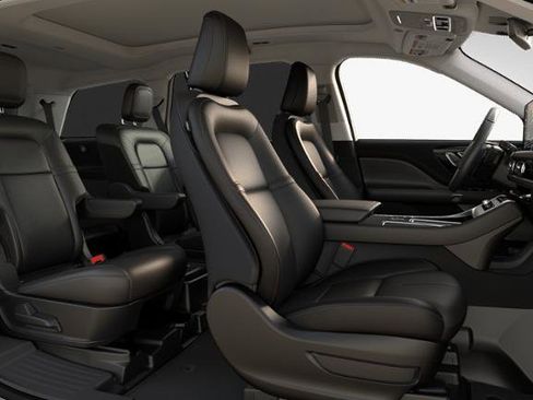 New 2025 Lincoln Aviator Premiere w/ Equipment Group 101A image 28